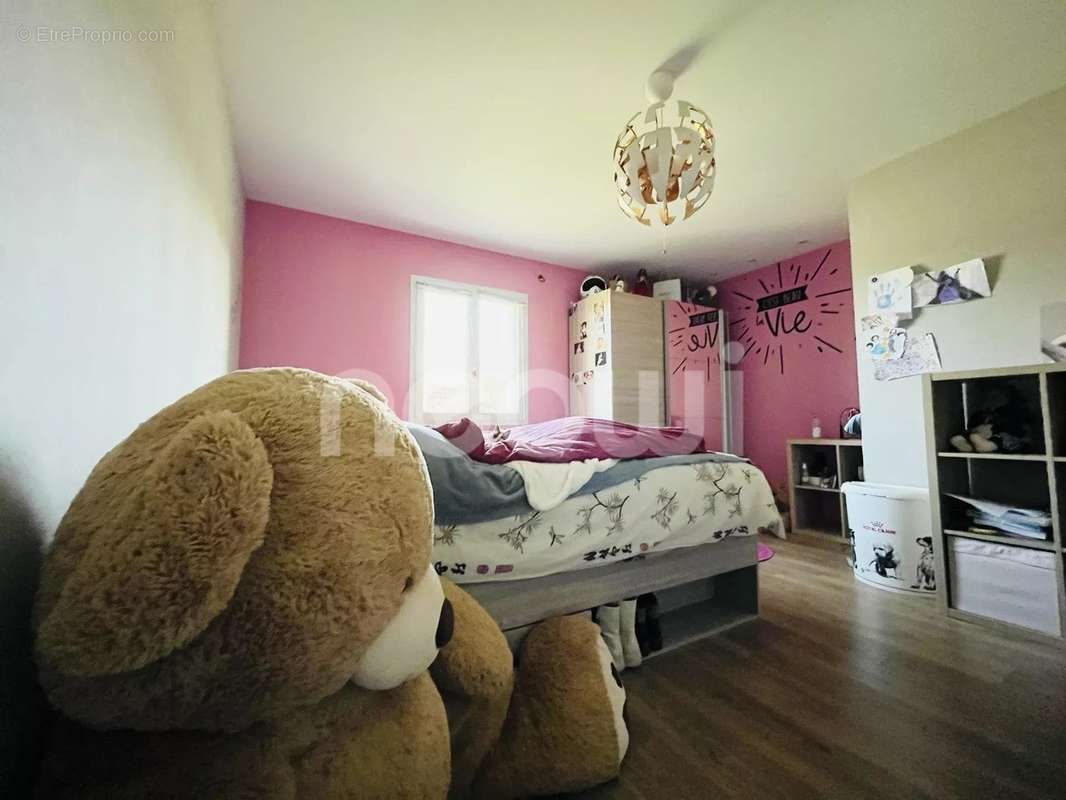 Maison à SAINT-AGOULIN