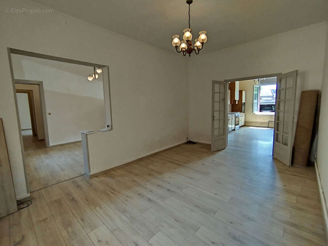 Appartement à GUISE