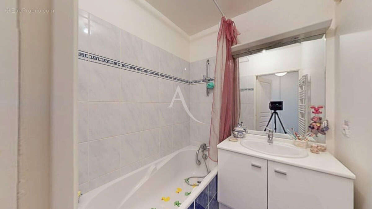 Appartement à LE PLESSIS-ROBINSON