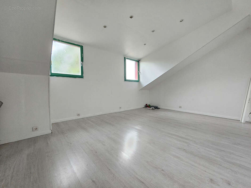 Maison à FLEURY-SUR-ANDELLE