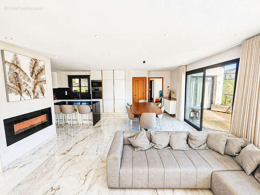 Maison récente 214 m² VALSONNE - photo 2