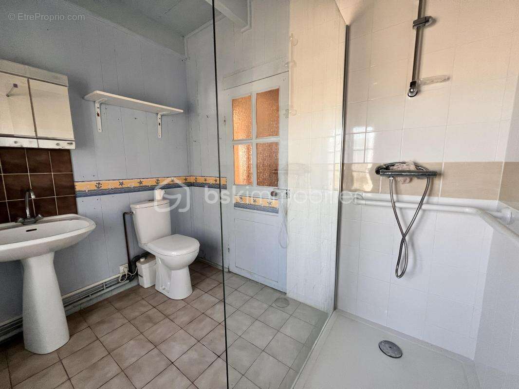 Maison à PLONEVEZ-PORZAY