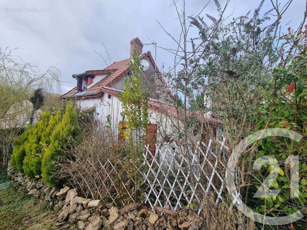 Maison à VARZY