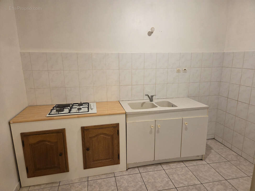 Appartement à VERCEL-VILLEDIEU-LE-CAMP