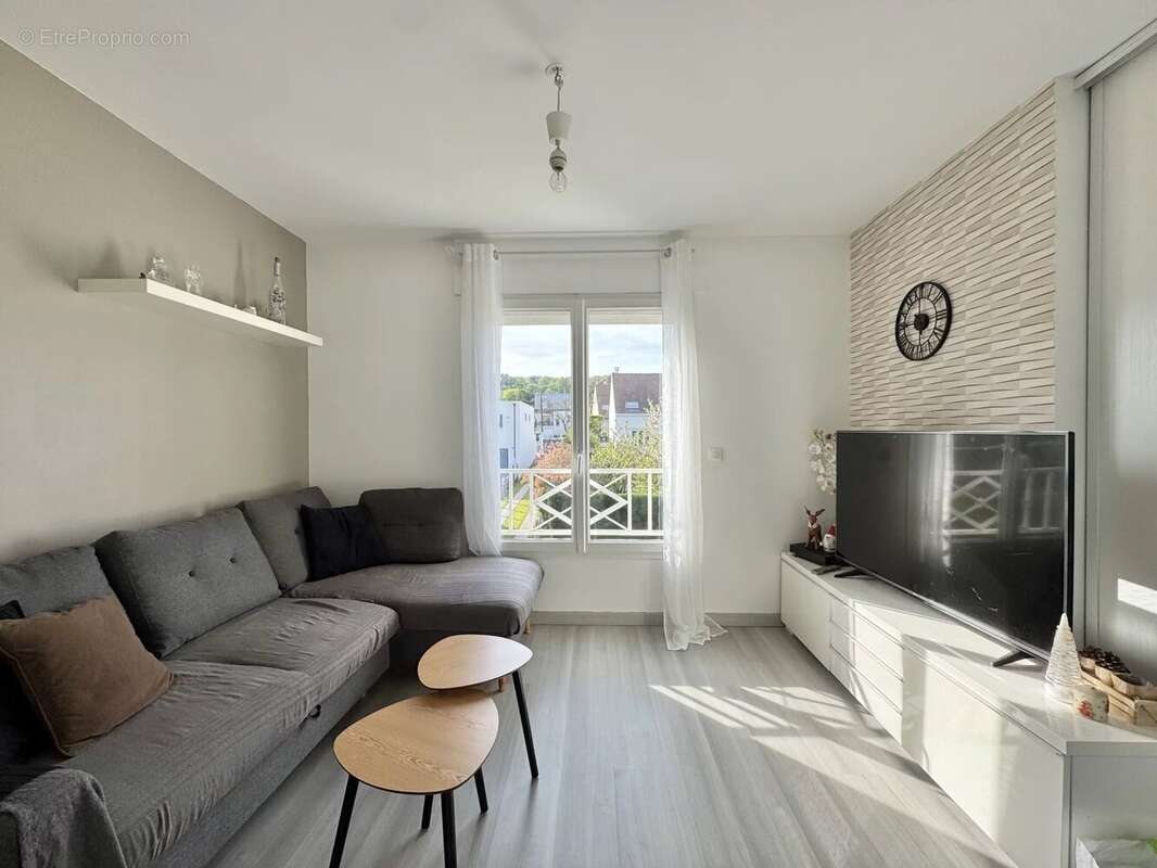 Appartement à VERRIERES-LE-BUISSON