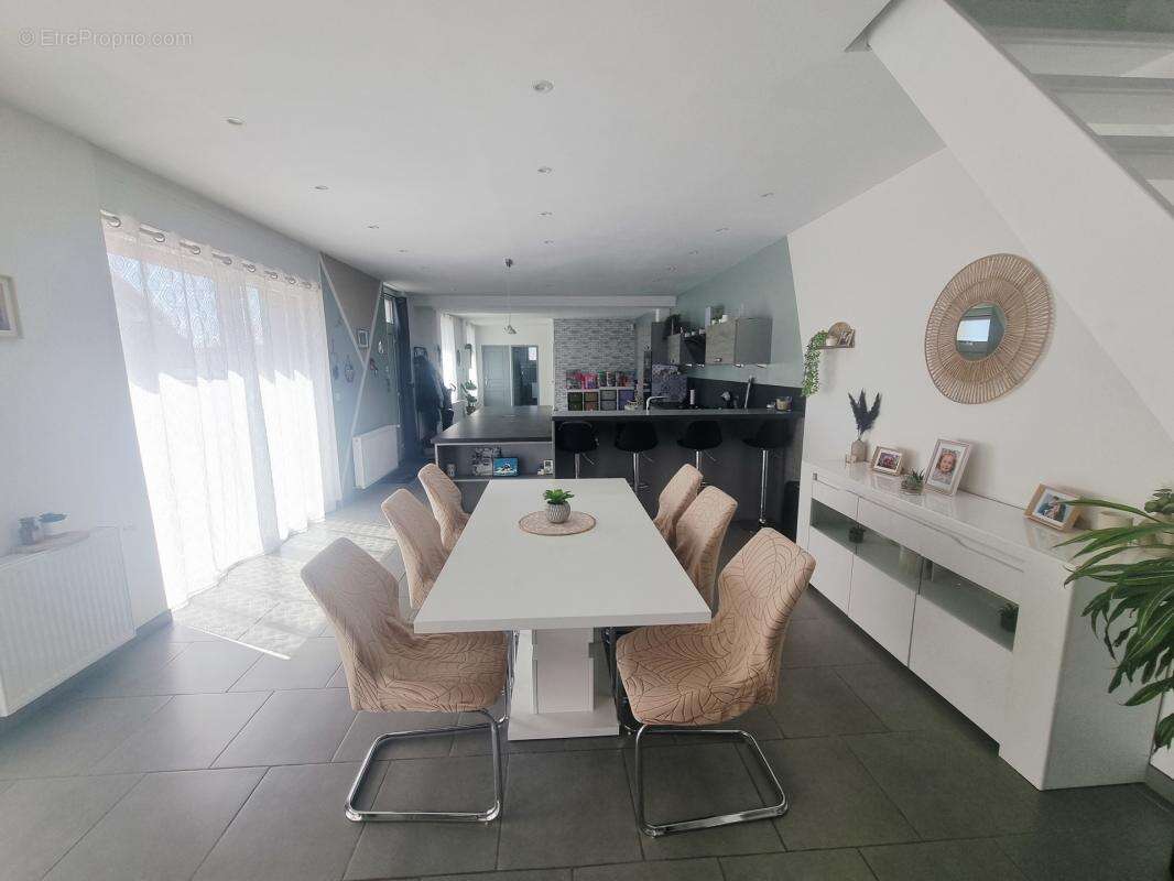 Longère avec grange, DPE C, 4 chambres dont 1 suite, jardin - photo 4