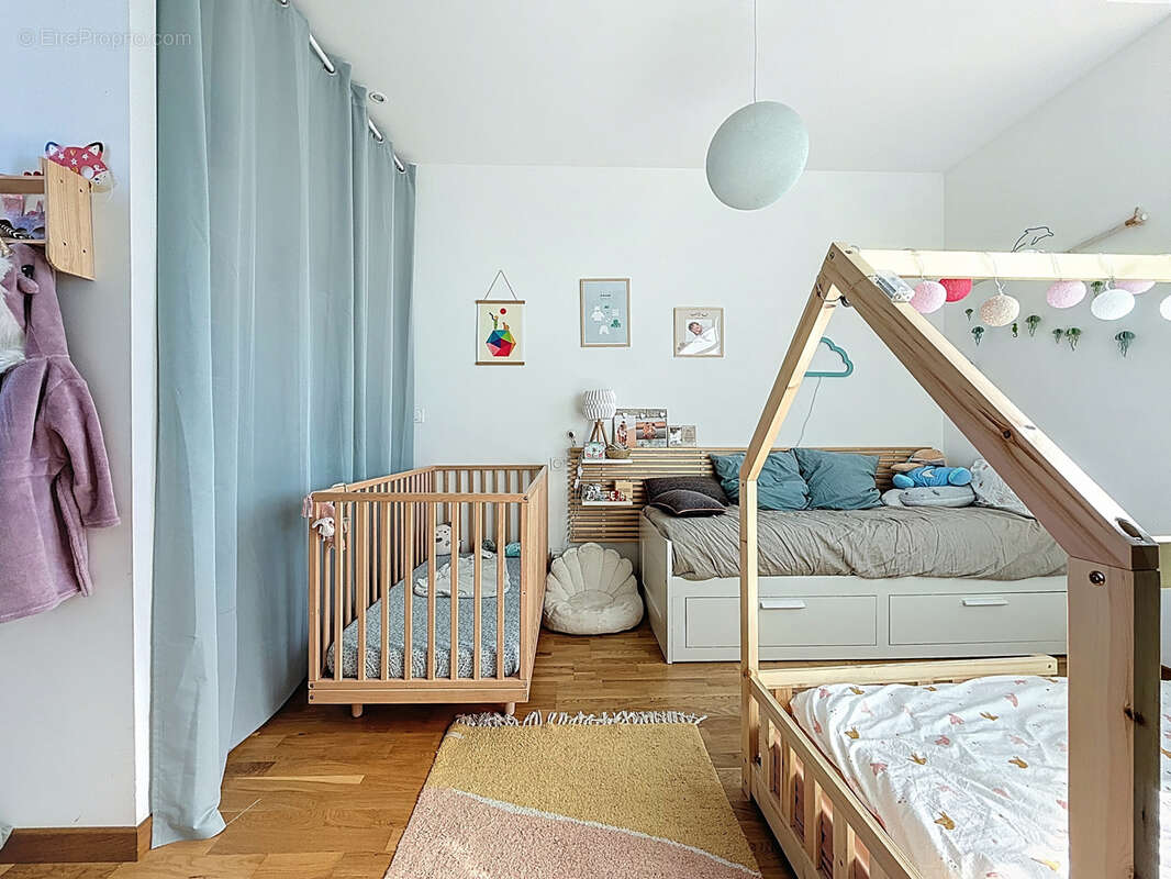 Appartement à LENTILLY