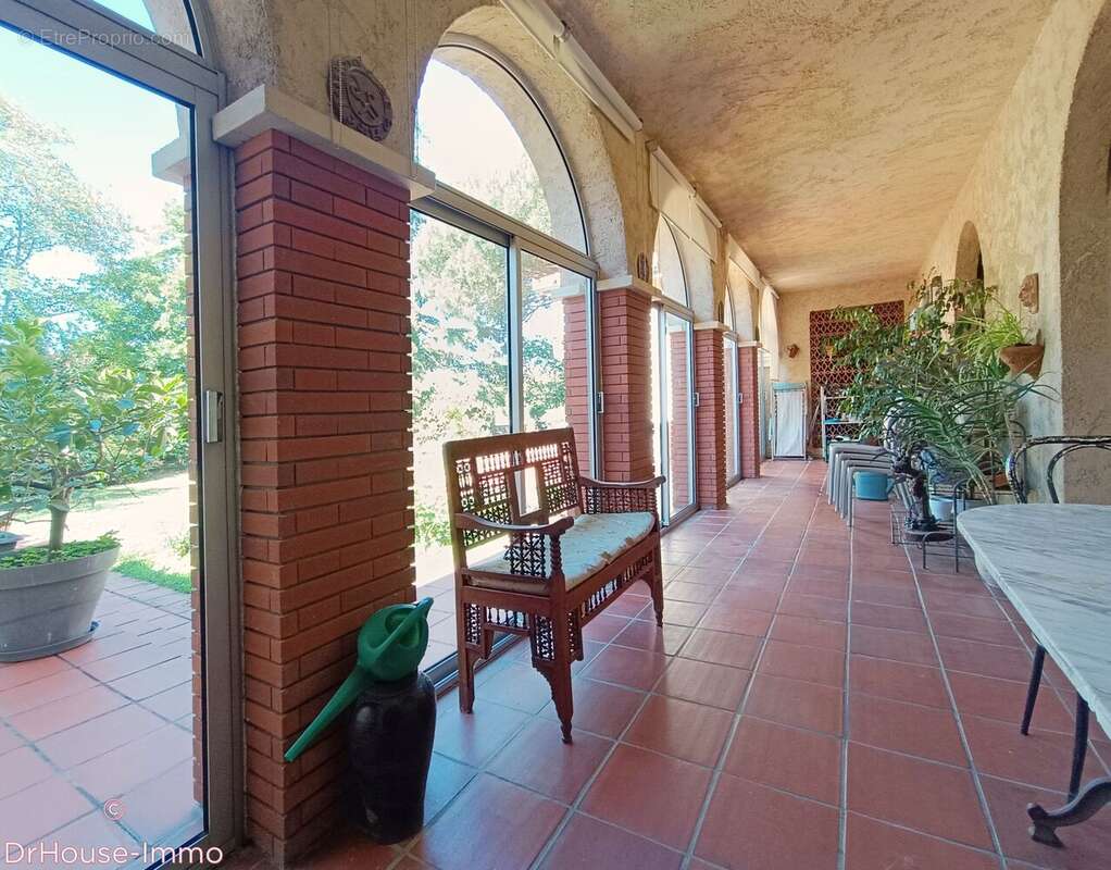 Maison 194 m² à Villeneuve-Tolosane  - photo 6