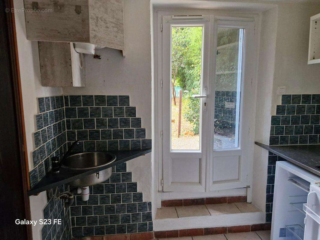 STUDIO de 20,20m² à Draguignan hors centre ville et non loin de la gare routière - photo 4