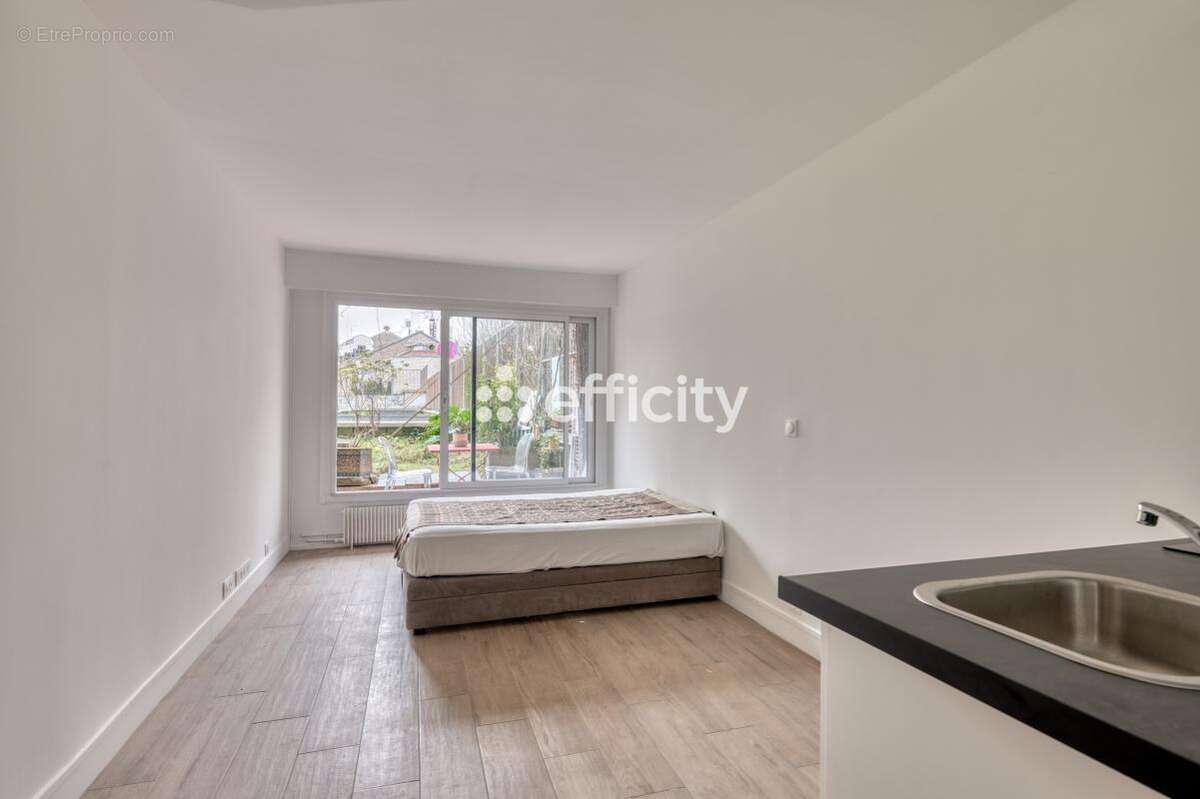 Appartement à PARIS-20E