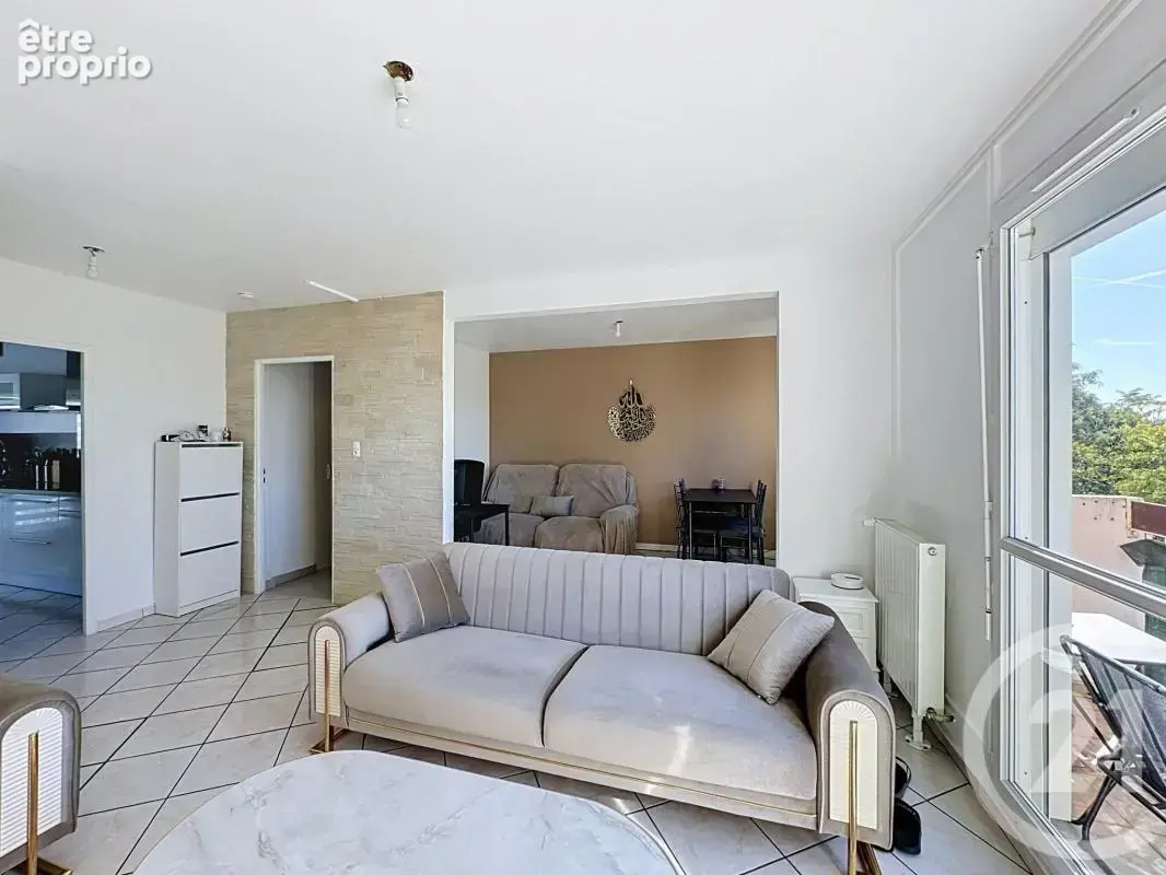 Appartement 4 pièces 76 m² à vendre à Saint-Fons (69190) - photo 11