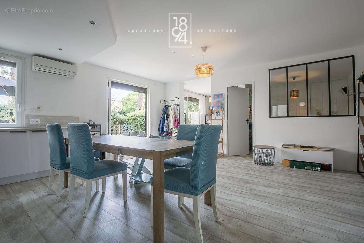 Très bel appartement de type 4 rénové avec jardin à la Vieille Chapelle - photo 4