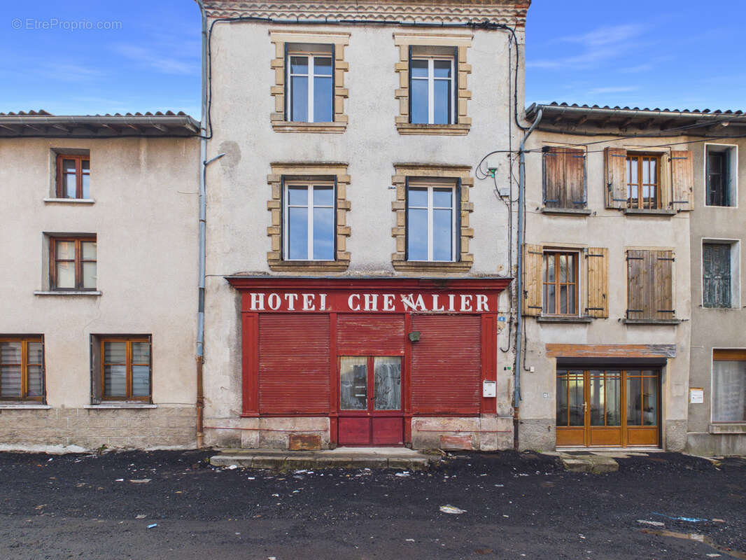 Maison à CRAPONNE-SUR-ARZON