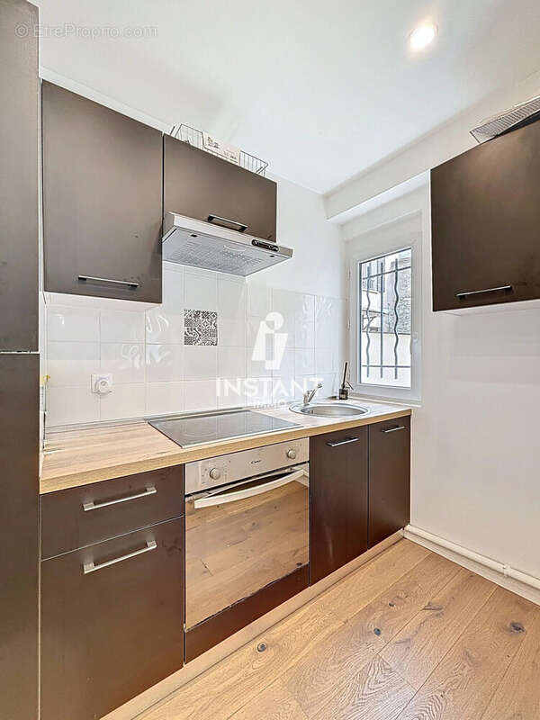 Appartement à CHARENTON-LE-PONT