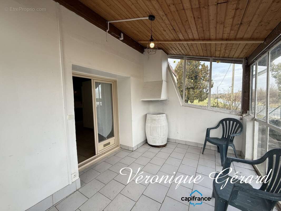 Ensemble immobilier de 300M² 11 pièces sur environ 2976 M² - photo 5