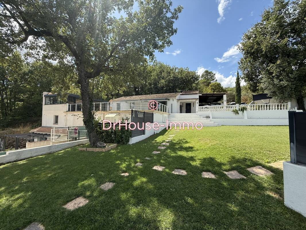 Maison à SAINT-MAXIMIN-LA-SAINTE-BAUME