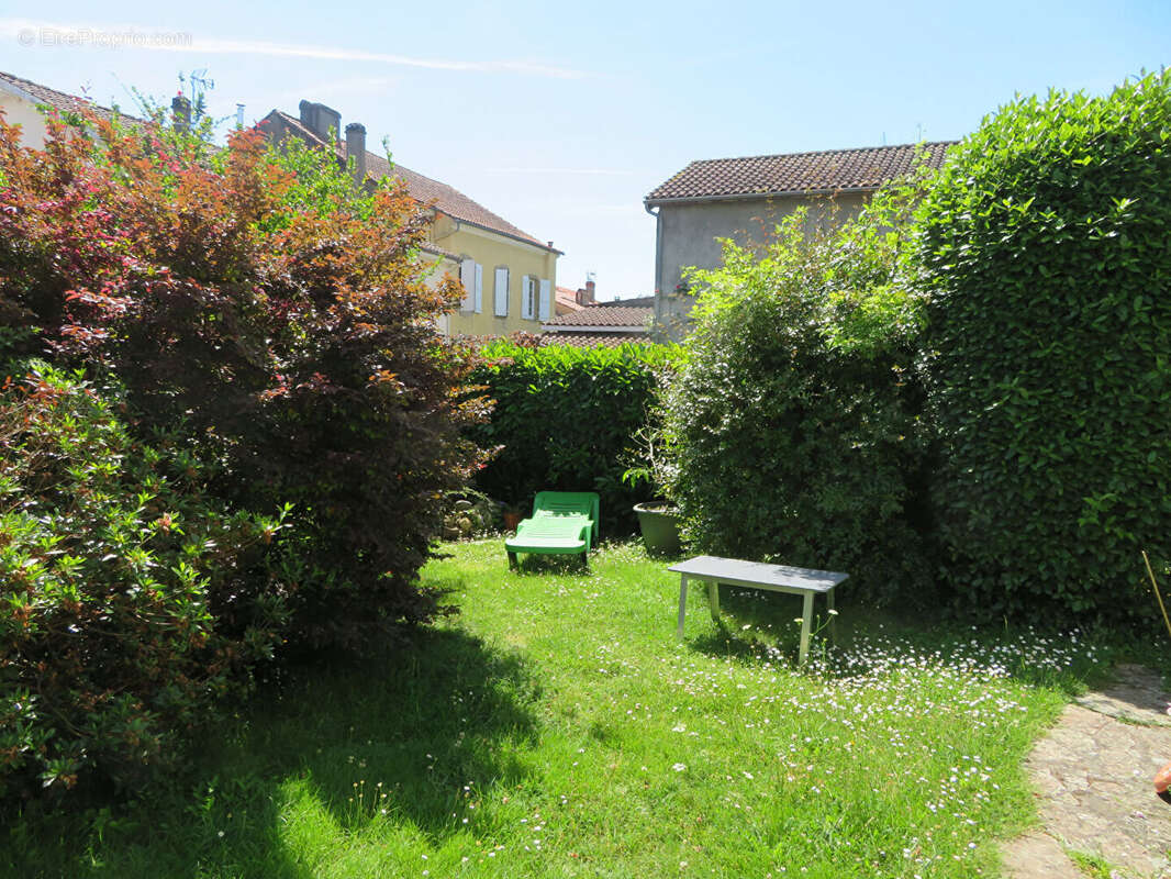 Maison à MADIRAN