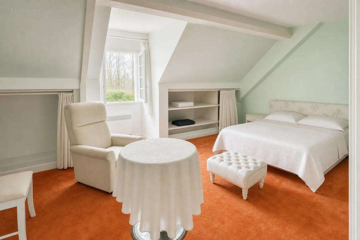 Maison à LA SELLE-SUR-LE-BIED