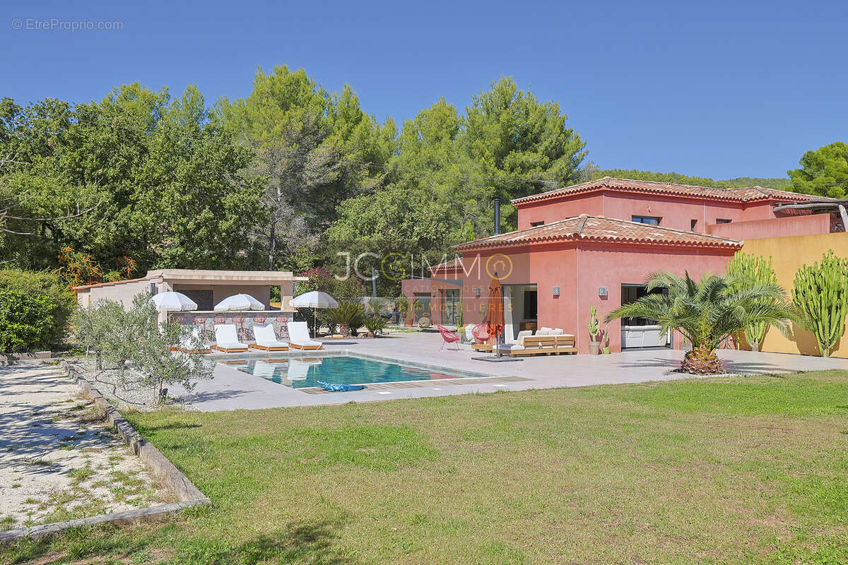 Maison à LA FARLEDE