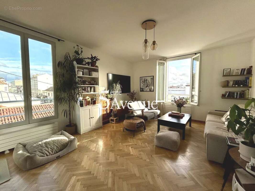 Appartement à SAINT-MAUR-DES-FOSSES