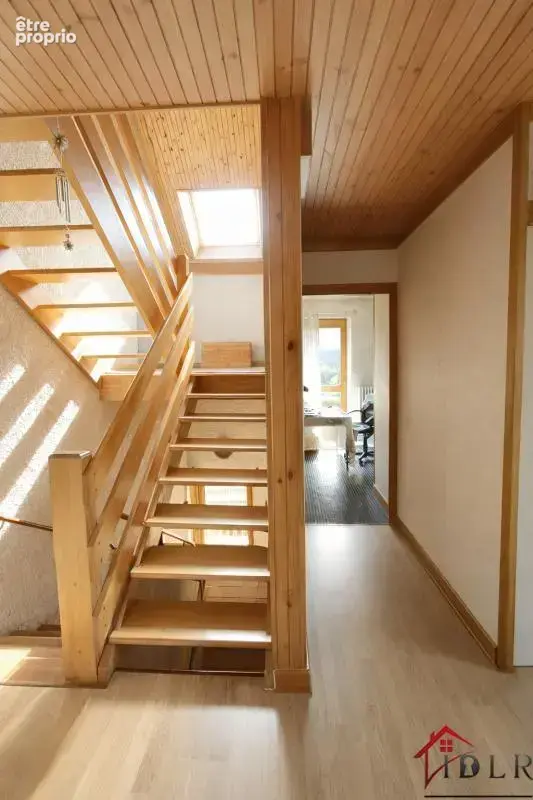Maison d'architecte en pierre de 270 m2   Terrain arboré de - photo 13