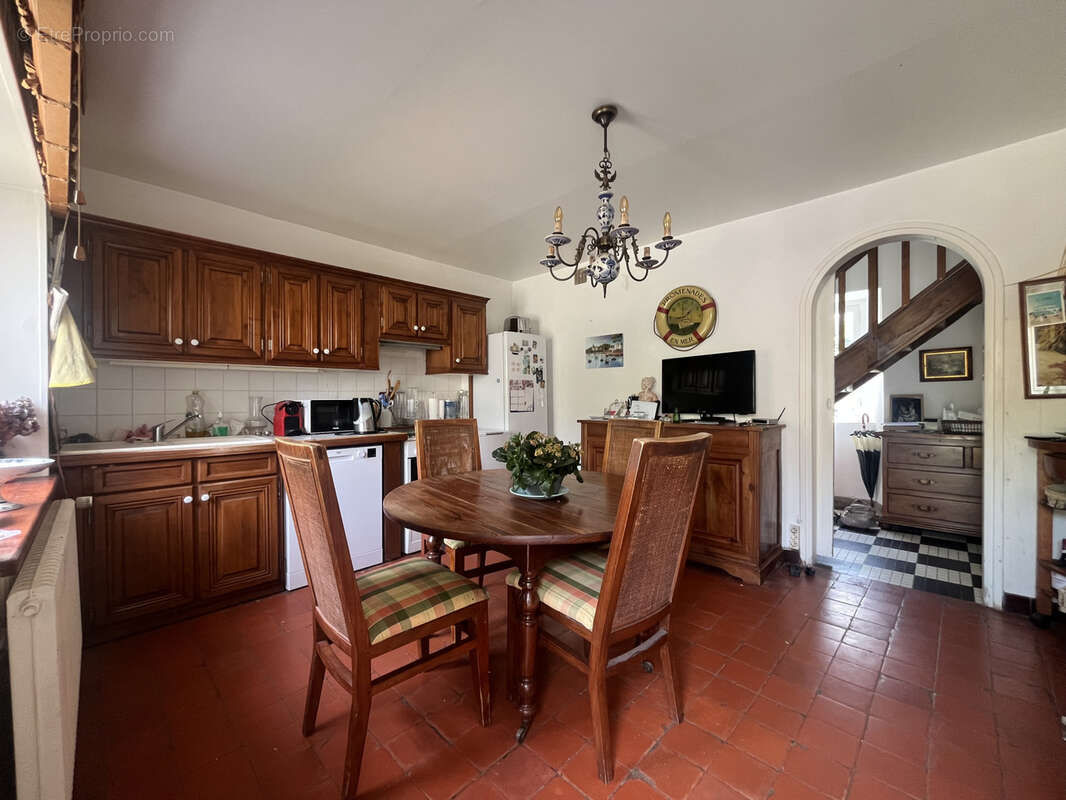 Maison 87 m² à Saint-Laurent-Sur-Mer  - photo 2