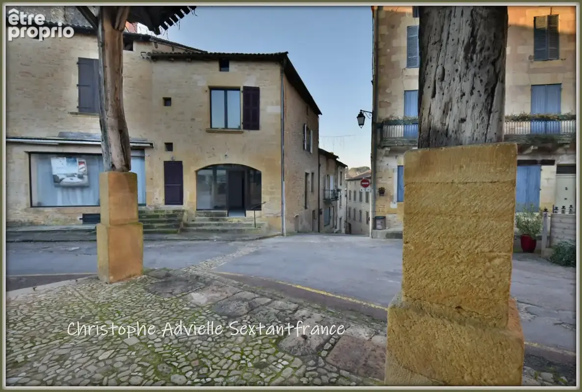Au coeur de Belves, immeuble avec commerce au RDC, appartement à l'étage, cave et grenier - photo 2