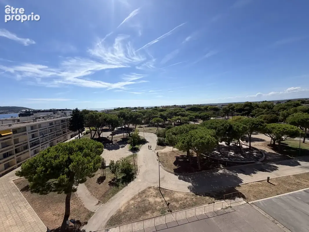T1 dernier étage avec ascenseur et vue étang - photo 3