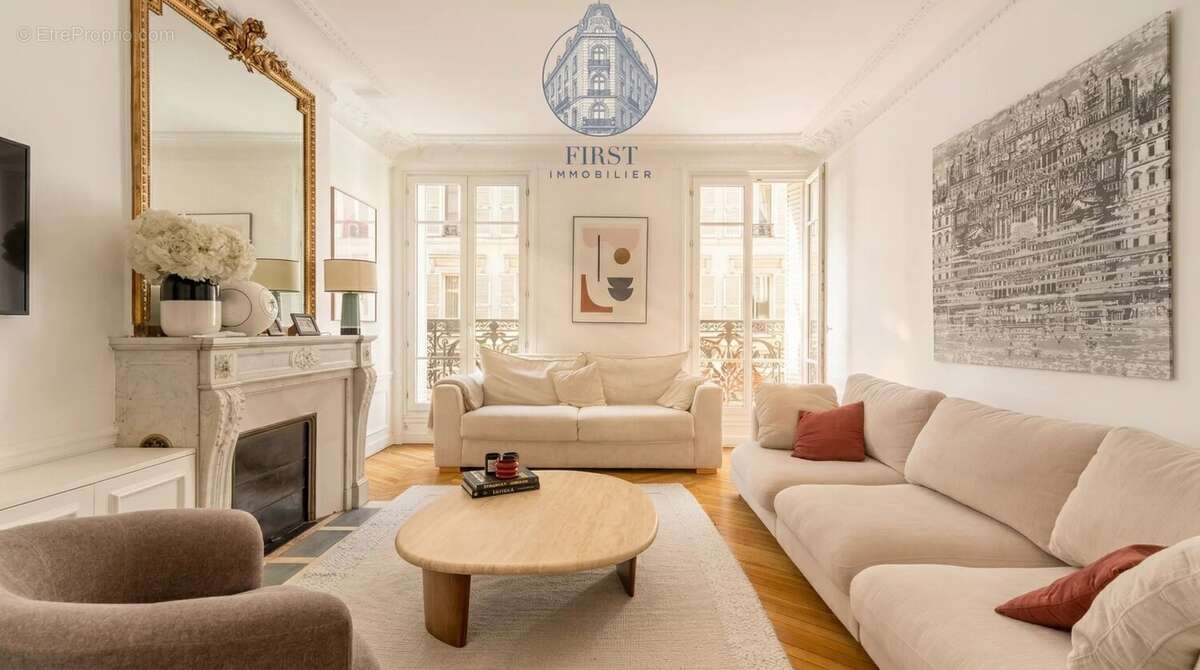 Appartement à PARIS-17E