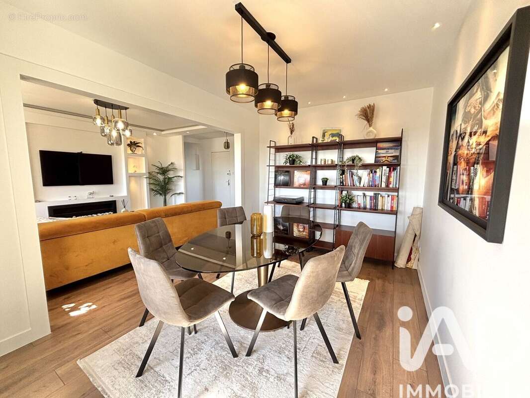 Photo 7 - Appartement à FLEURY-LES-AUBRAIS