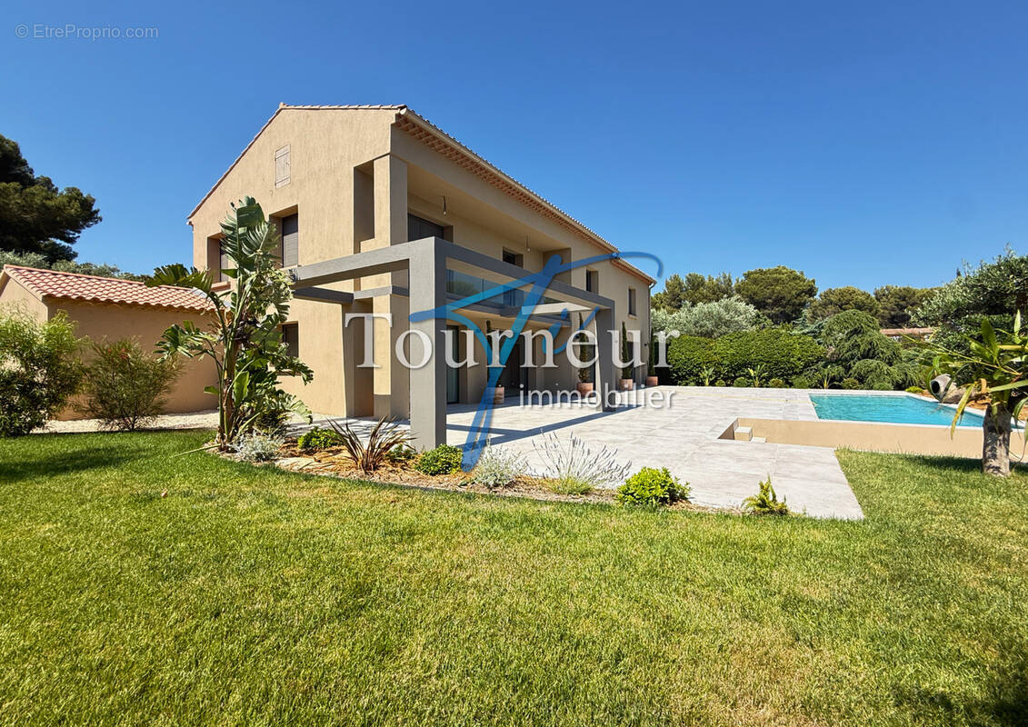 Maison à LA CADIERE-D'AZUR
