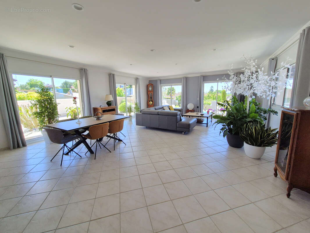 Maison à VILLETTE-D&#039;ANTHON