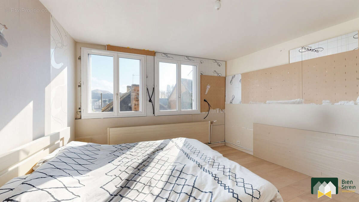 Chambre 2 - Appartement à GALLARDON