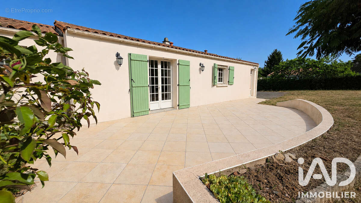 Photo 2 - Maison à FOUSSAIS-PAYRE