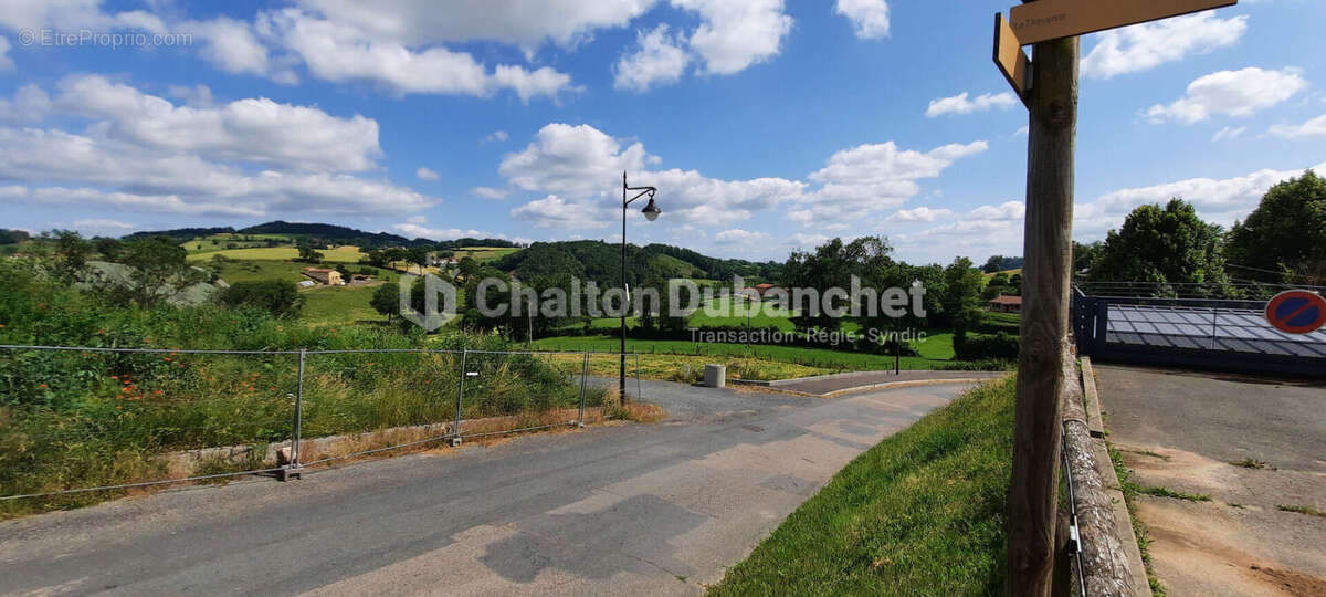 Appartement à PANISSIERES