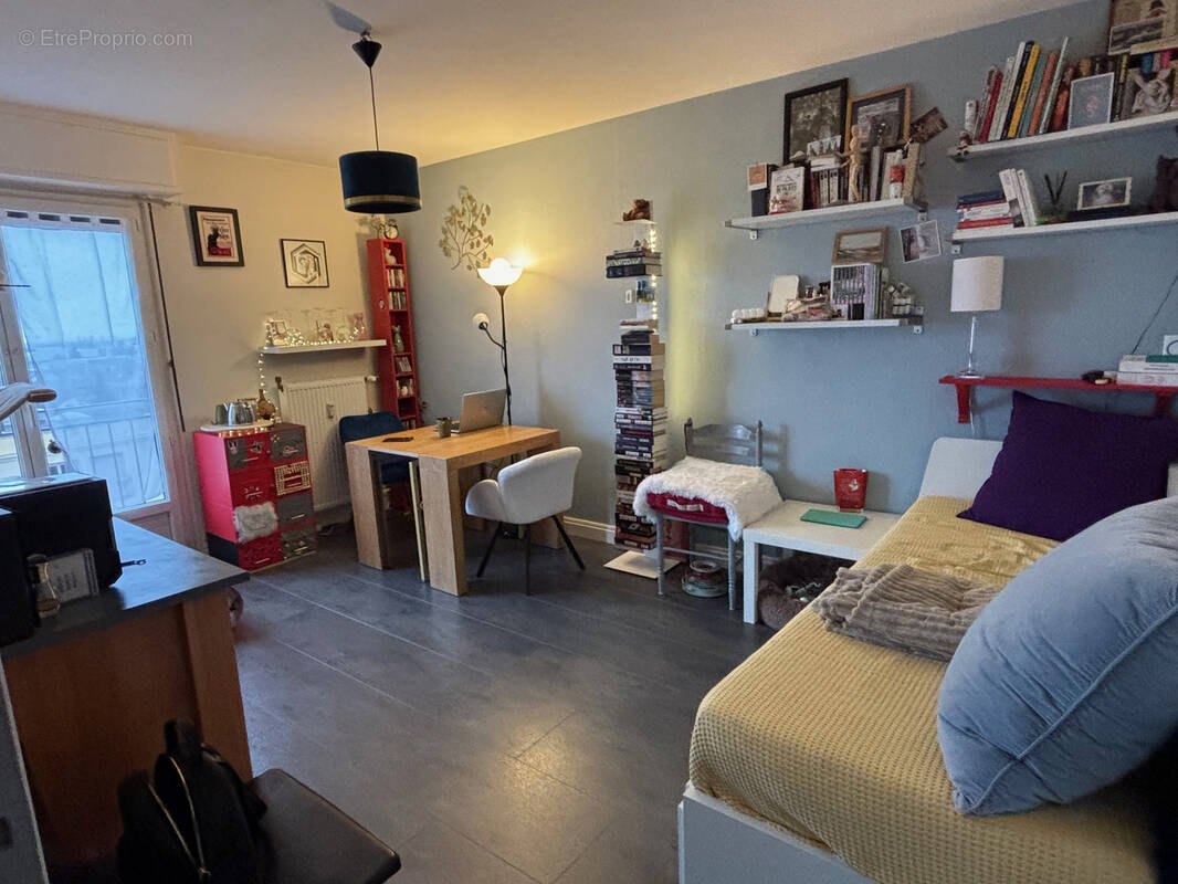 Appartement à CHENOVE