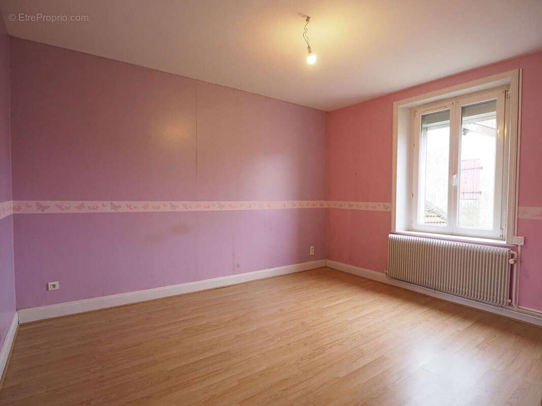 Maison à NOMEXY