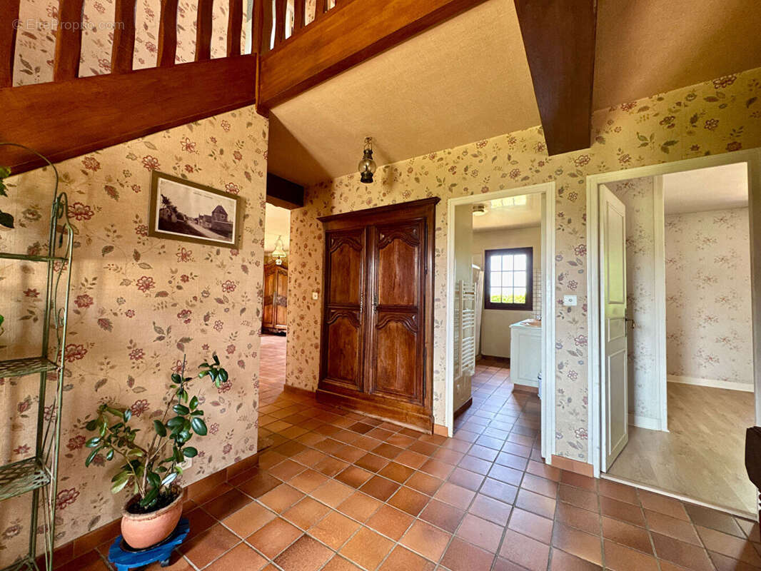 Maison à CROTTES-EN-PITHIVERAIS