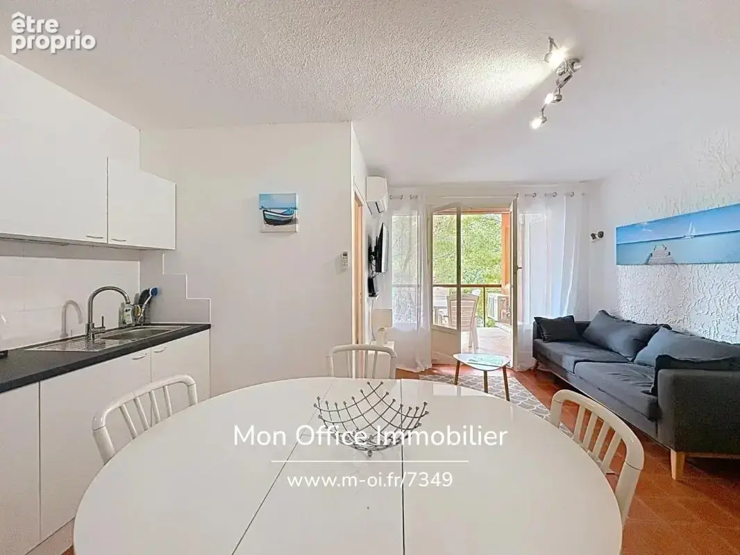 Référence : 7349-les. - appartement t3 clé en main en centre ville de cavalaire sur mer - photo 6