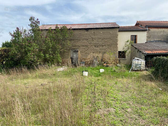 Maison à PUY-GUILLAUME