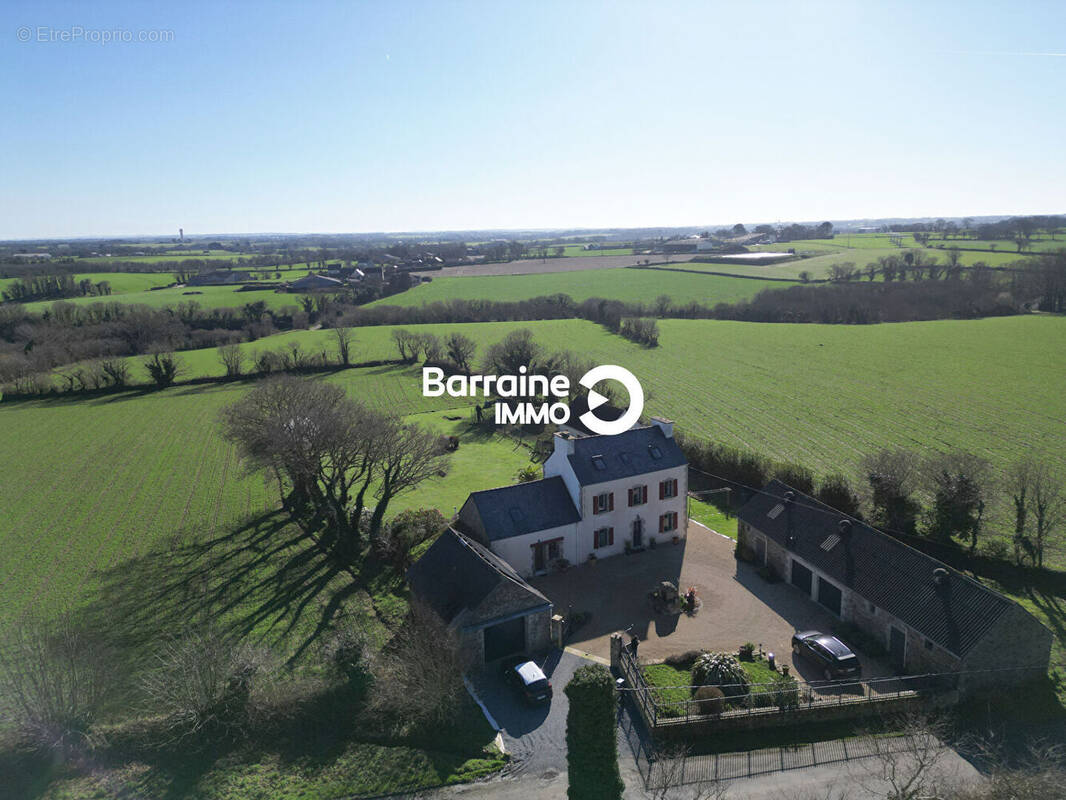 Maison à LE DRENNEC