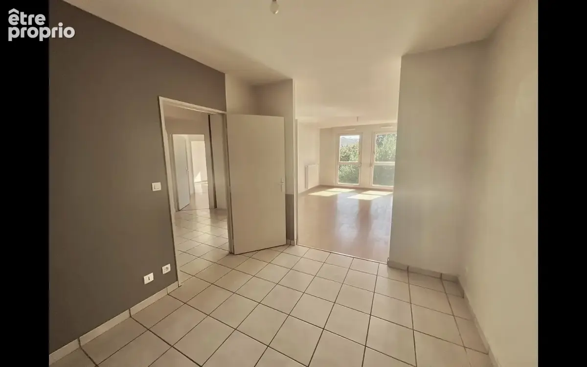 Appartement à vendre 3 pièces VILLEFRANCHE SUR SAONE (69) - photo 5