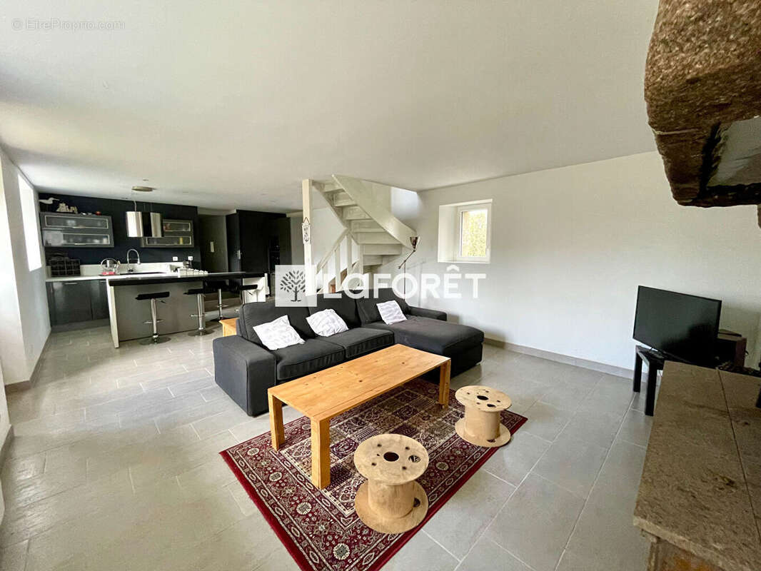 Maison à LE VIEUX-MARCHE