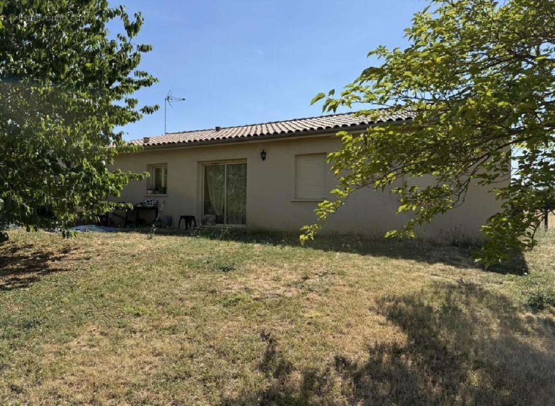 Maison 90 m² à Verteuil-Sur-Charente  - photo 2