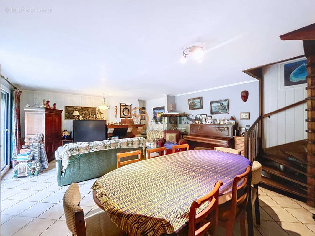 Maison à SAINT-BRICE-SOUS-FORET