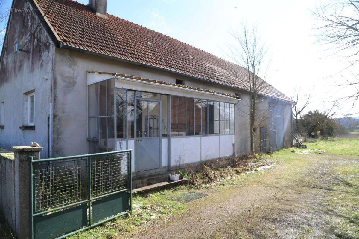 Maison à DRACY-SAINT-LOUP