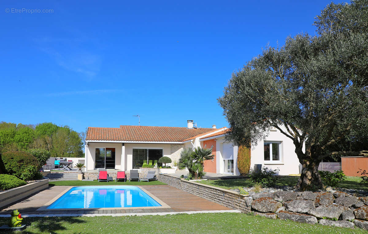 Maison à MESCHERS-SUR-GIRONDE