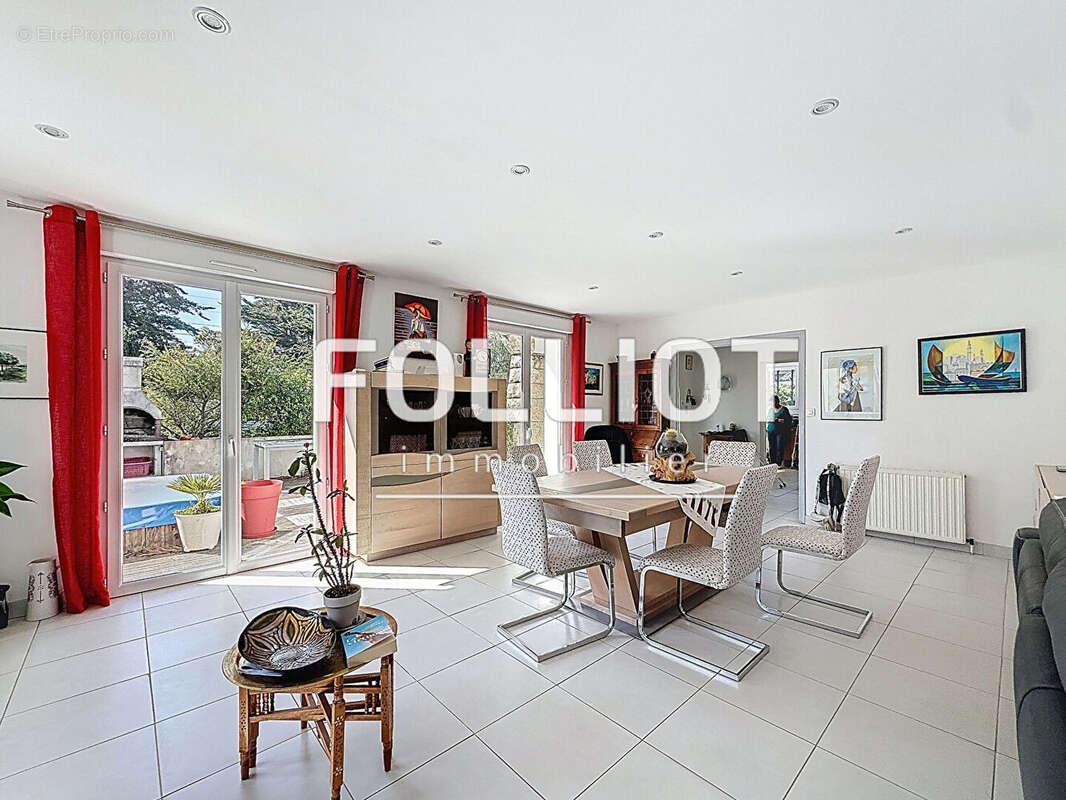 Maison à SAINT-PAIR-SUR-MER