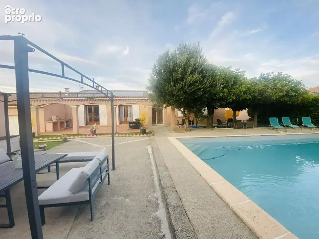 Photo Maison à Preixan au prix de 328 000€
