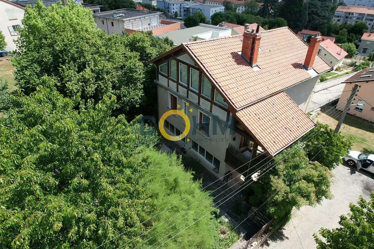 LE PUY EN VELAY ! Maison 2 logements 199m2 avec jardin et garage - photo 16